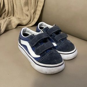 Blue toddler vans size 6